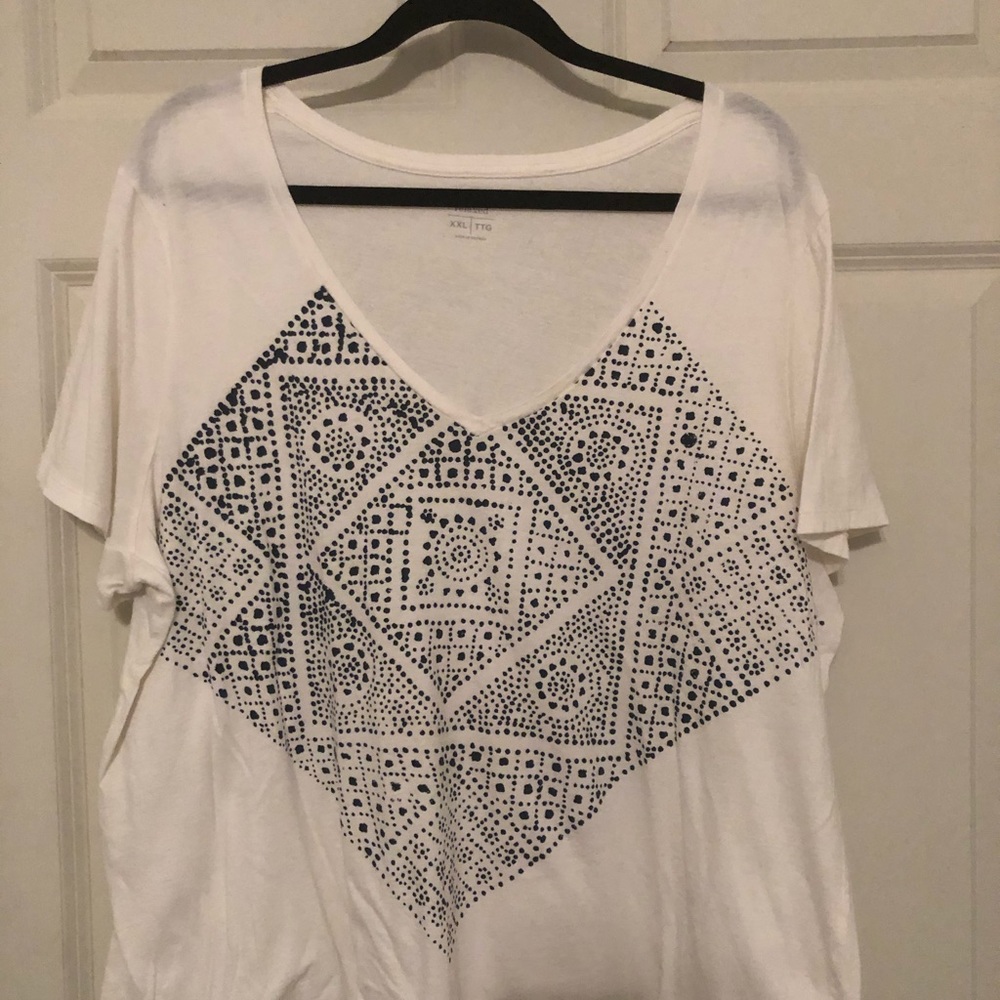 Old Navy navy/white t-shirt size xxl
